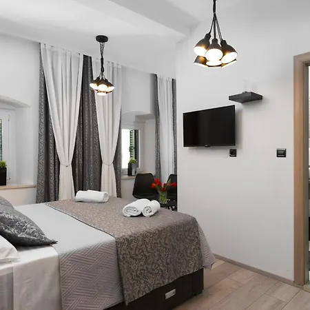 Sirius Luxury 4* سبليت