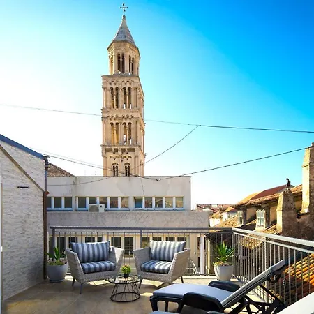 بيت ضيافة Sirius Luxury 4*