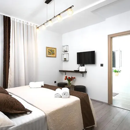بيت ضيافة Sirius Luxury 4*