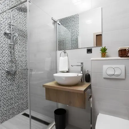 بيت ضيافة Sirius Luxury 4*